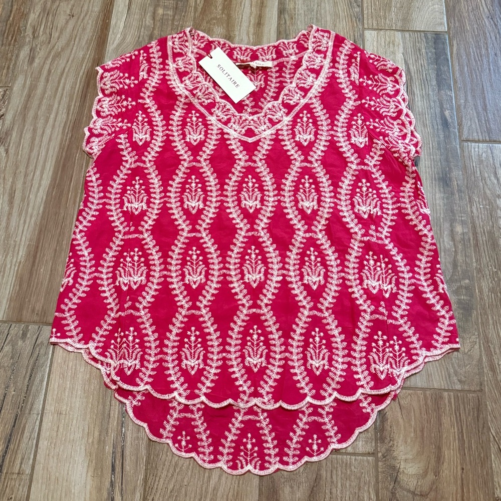 Solitaire Embroidered Short Sleeve Top